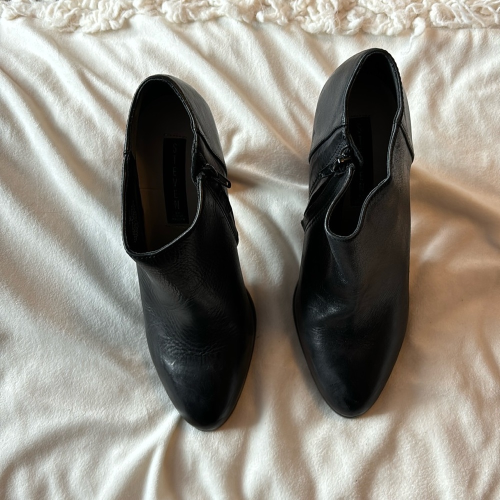 Black leather bootie
